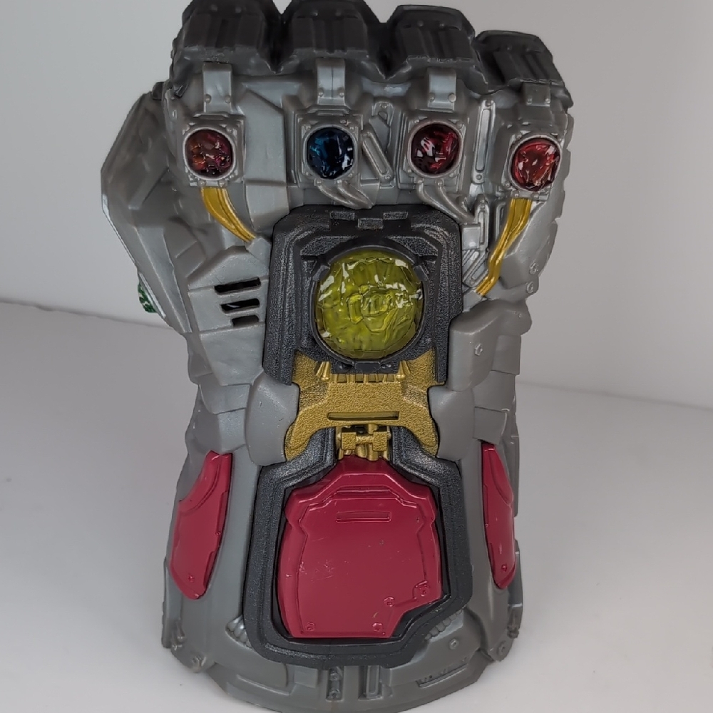 Marvel Thanos Infinity Gauntlet Toy Hasbro